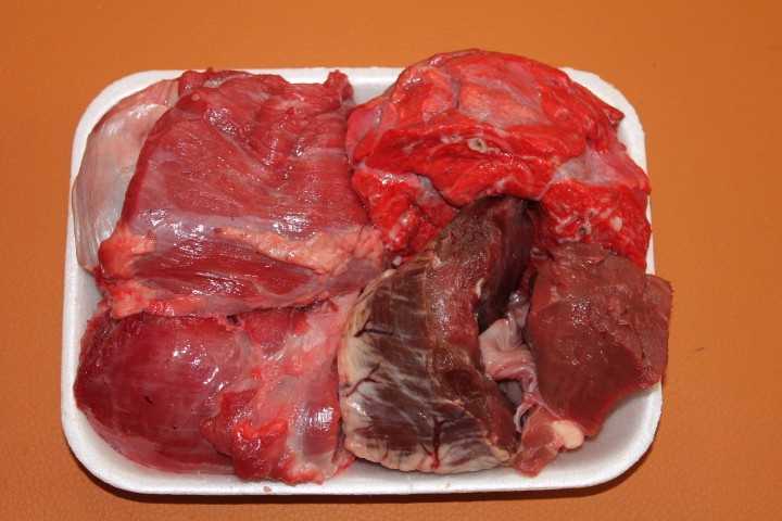 Субпродукты для собаки: какие давать, как часто и в каком количестве, чтобы не было вреда. наиболее ценные субпродукты и особенности их скармливания